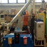 Electric crane for mold lifting with capacity up to 750 kg.