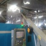 Electric crane for mold lifting with capacity up to 750 kg.